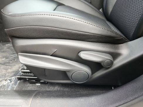 New 2025 Jeep Compass Latitude AWD/4WD image 19