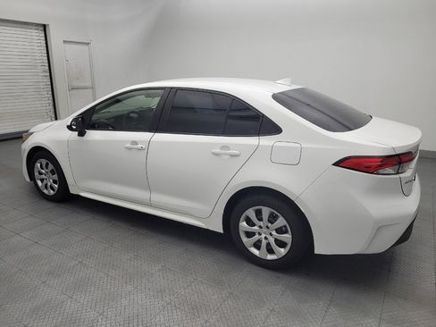 Used 2025 Toyota Corolla LE FWD image 3