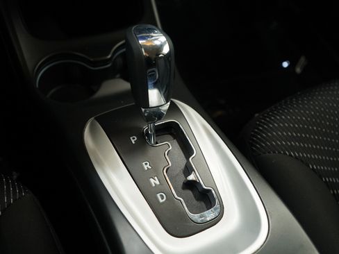 Used 2020 Dodge Journey SE FWD image 23