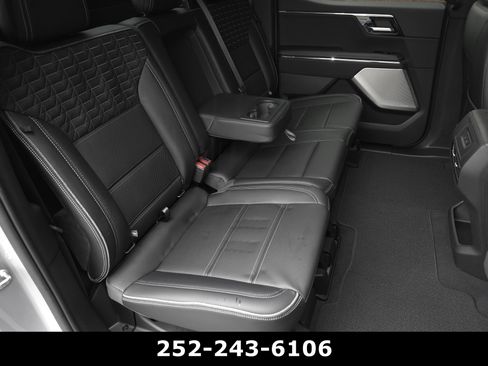 Used 2025 GMC Sierra EV Denali AWD/4WD image 45