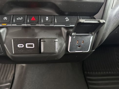 Used 2024 Chevrolet Silverado 1500 Custom Trail Boss image 30