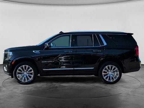 Used 2021 GMC Yukon Denali w/ Denali Premium Package AWD/4WD image 4
