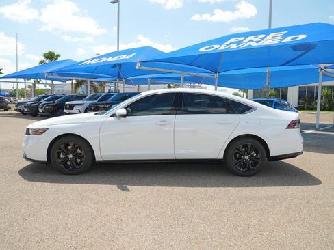 Used 2025 Honda Accord EX-L image 10