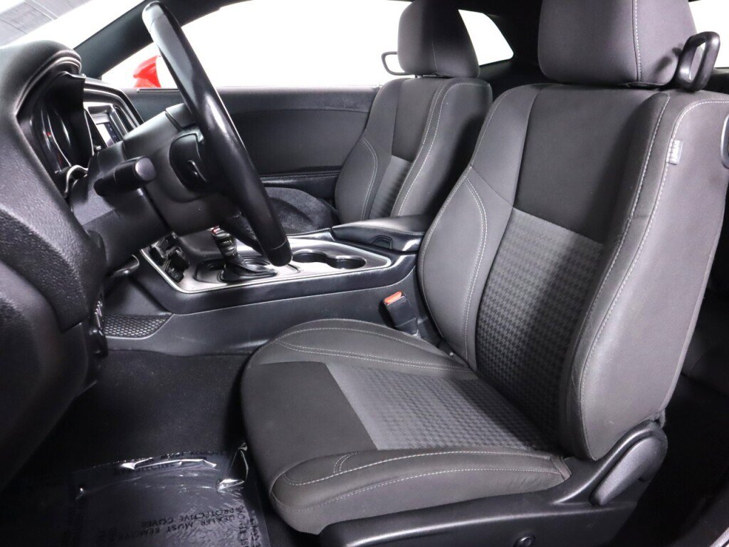 Used 2021 Dodge Challenger SXT RWD image 29