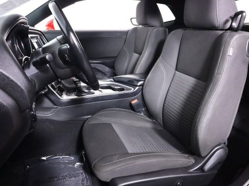 Used 2021 Dodge Challenger SXT RWD image 29