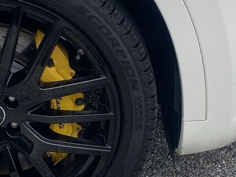 Used 2021 Maserati Levante S GranSport image 12