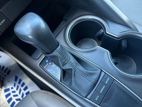 Used 2023 Toyota Camry SE image 25