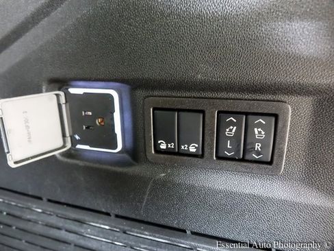 Used 2025 GMC Yukon Elevation w/ LPO, Floor Liner Package image 25