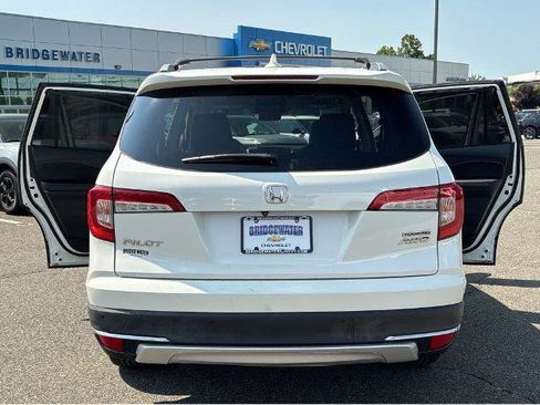 Used 2019 Honda Pilot Touring image 12