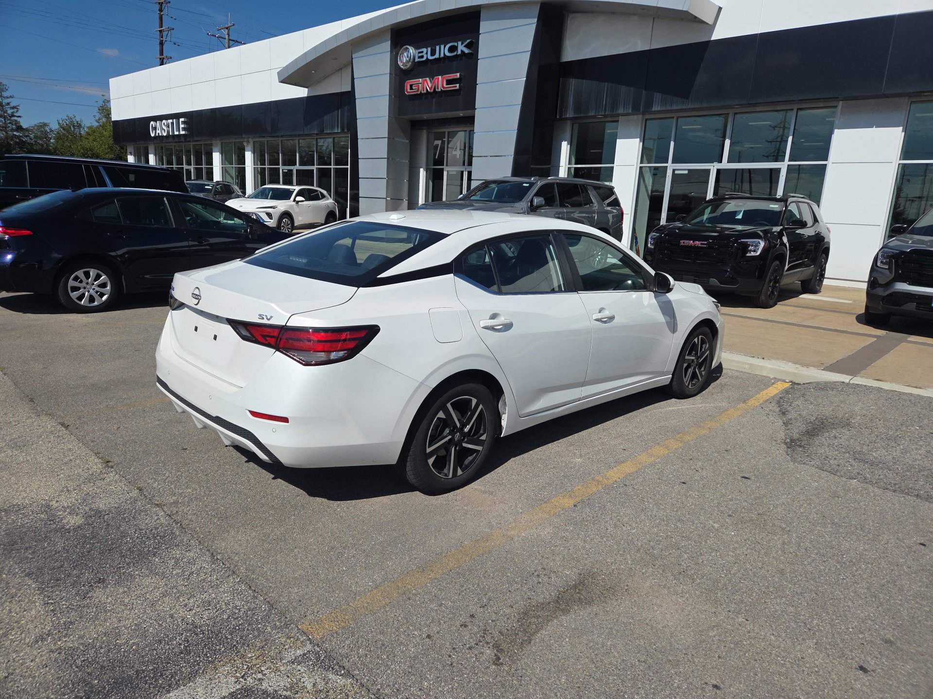 Used 2024 Nissan Sentra SV FWD image 8