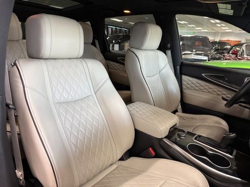 Used 2019 INFINITI QX60 Luxe w/ Limited Package FWD image 16