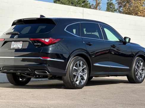 Certified 2023 Acura MDX FWD w/ Technology Package image 8