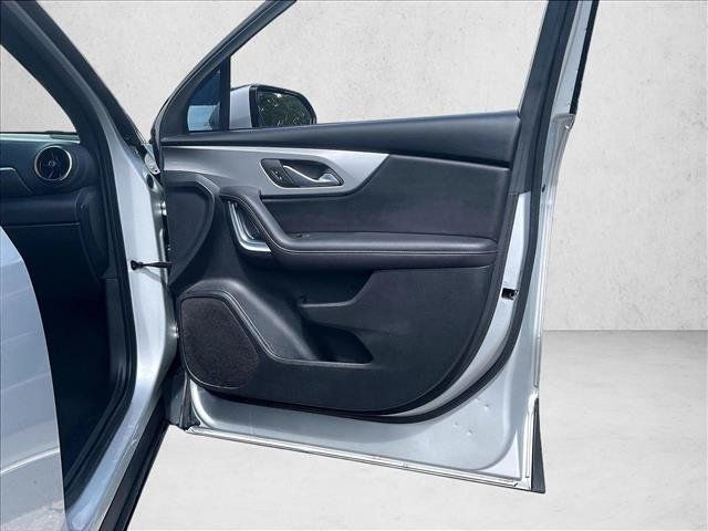 Used 2022 Chevrolet Blazer LT FWD image 16