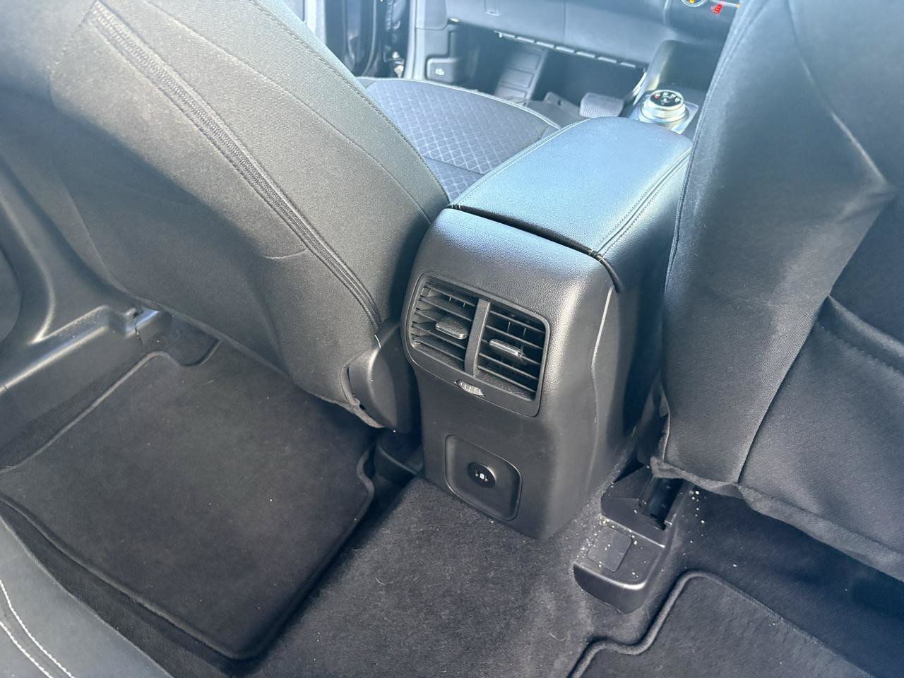 Used 2025 Ford Escape Active w/ Cold Weather Package AWD/4WD image 44