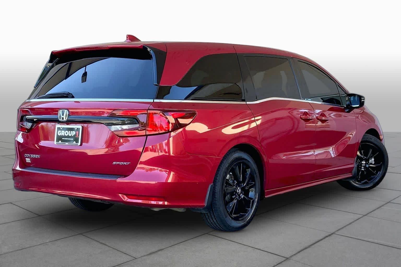 Used 2023 Honda Odyssey Sport image 13