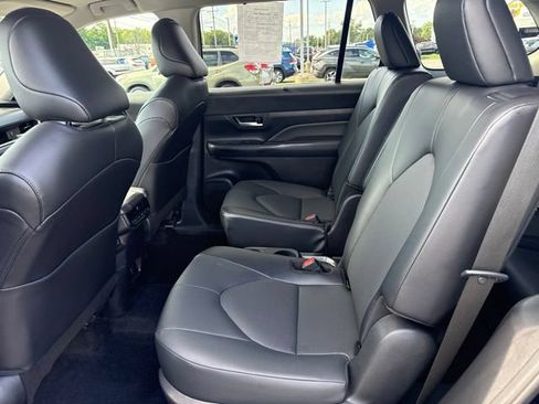 Used 2024 Toyota Grand Highlander AWD image 25
