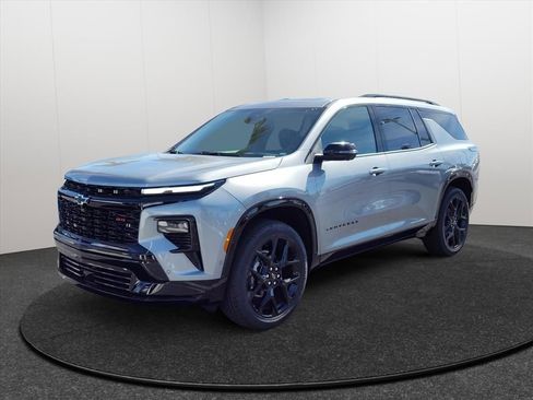 New 2026 Chevrolet Traverse RS w/ LPO, Floor Liner Package FWD image 3