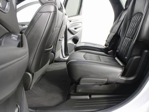 Used 2022 Buick Enclave Avenir w/ Avenir Technology Package image 21