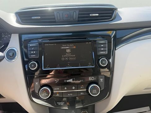 Used 2020 Nissan Rogue Sport SV AWD/4WD image 14