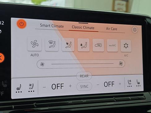 Used 2024 Volkswagen Atlas Peak Edition SEL image 25