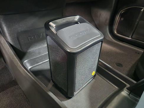 Used 2023 Rivian R1S Adventure AWD/4WD image 39