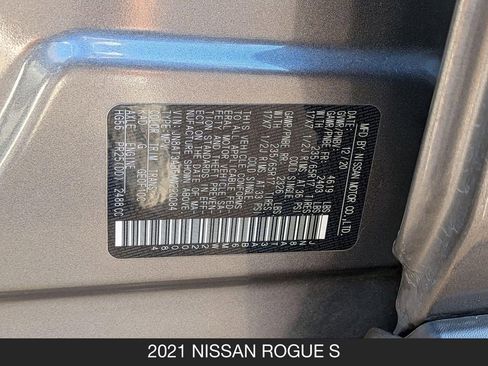 Used 2021 Nissan Rogue S AWD/4WD image 24