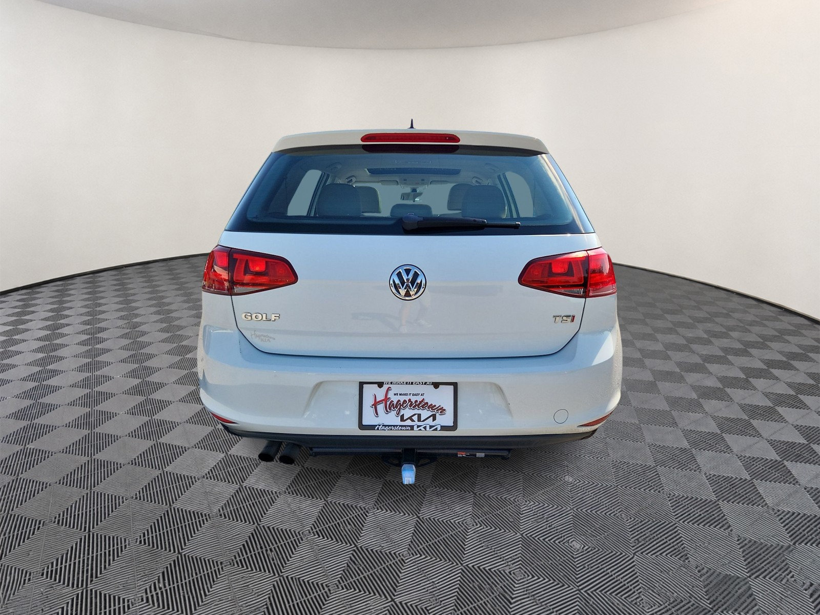 Used 2017 Volkswagen Golf Wolfsburg Edition FWD image 5