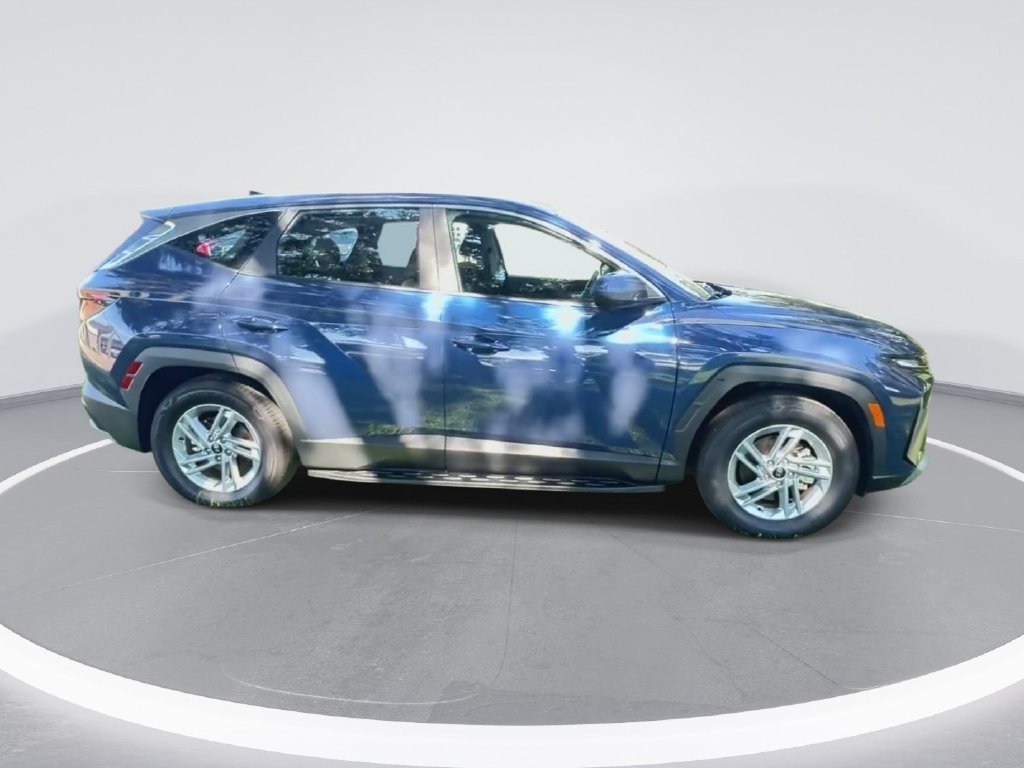 Used 2026 Hyundai Tucson SE FWD image 9