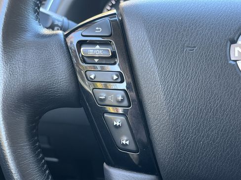 Used 2023 Nissan Armada SL w/ Captain's Chairs Package image 16