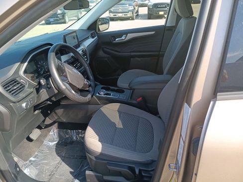 Certified 2021 Ford Escape SE w/ Cold Weather Package image 10