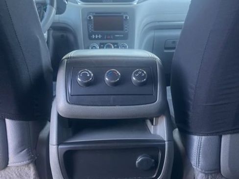 Used 2015 Chevrolet Traverse LS image 10