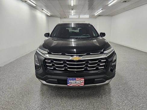 Used 2025 Chevrolet Equinox LT FWD image 2