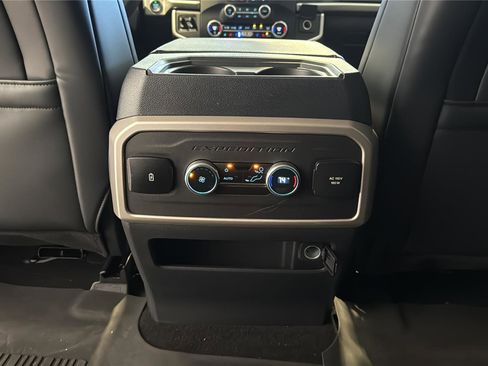 Used 2024 Ford Expedition Max XLT AWD/4WD image 27