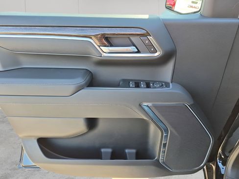New 2026 GMC Sierra 1500 SLE AWD/4WD image 31