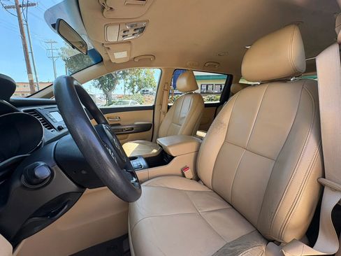 Used 2017 Kia Sedona LX FWD image 11