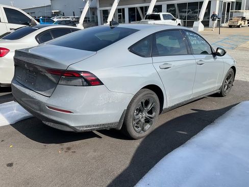 Used 2025 Honda Accord SE image 6