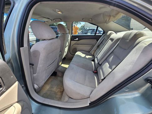 Used 2009 Ford Fusion SE FWD image 22