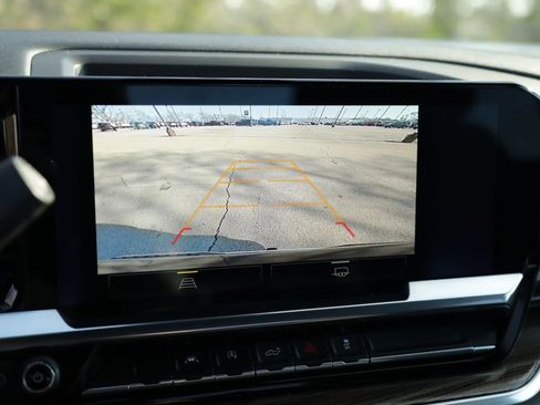 Used 2023 Chevrolet Silverado 1500 LT image 16