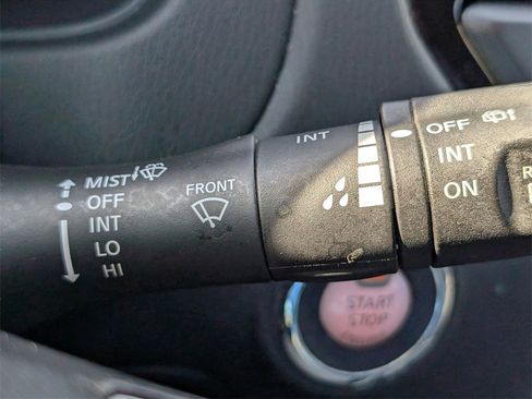 Used 2015 Nissan Pathfinder SV image 26