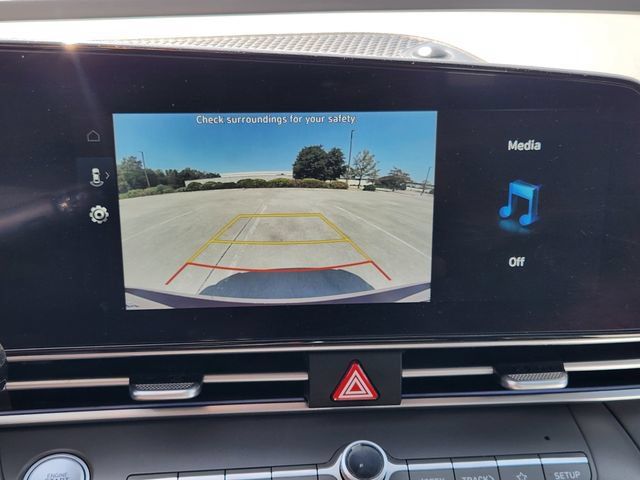 Used 2024 Hyundai Elantra SEL FWD image 15