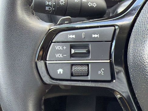 Used 2025 Honda Pilot EX-L image 18