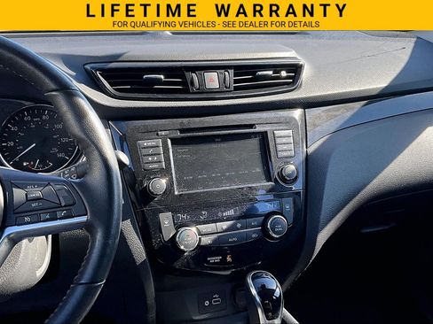 Used 2022 Nissan Rogue Sport SV AWD/4WD image 6