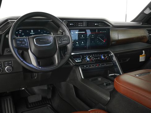 Used 2025 GMC Sierra 2500 Denali Ultimate AWD/4WD image 15