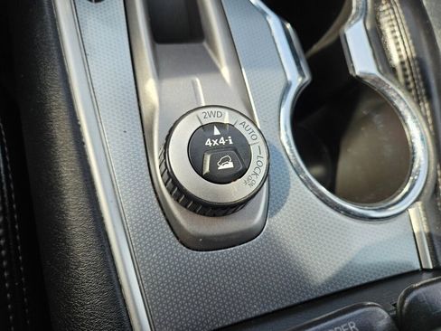 Used 2020 Nissan Pathfinder SL image 33