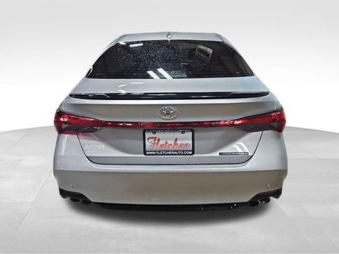 Used 2019 Toyota Avalon Touring w/ Advanced Safety Package image 4
