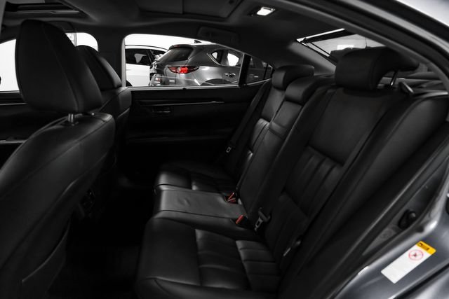 Used 2016 Lexus ES 350 w/ Ultra Luxury Package FWD image 41