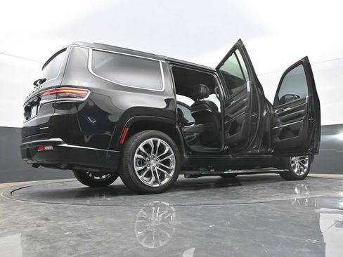 Used 2023 Jeep Grand Wagoneer Series II AWD/4WD image 50