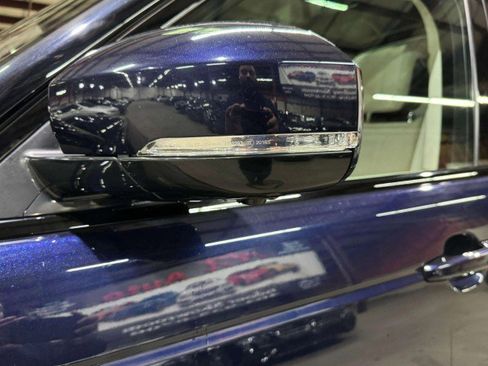 Used 2019 Land Rover Range Rover HSE image 14