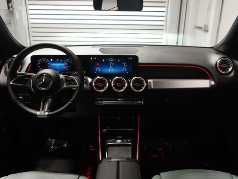 Certified 2026 Mercedes-Benz GLB 250 4MATIC image 15