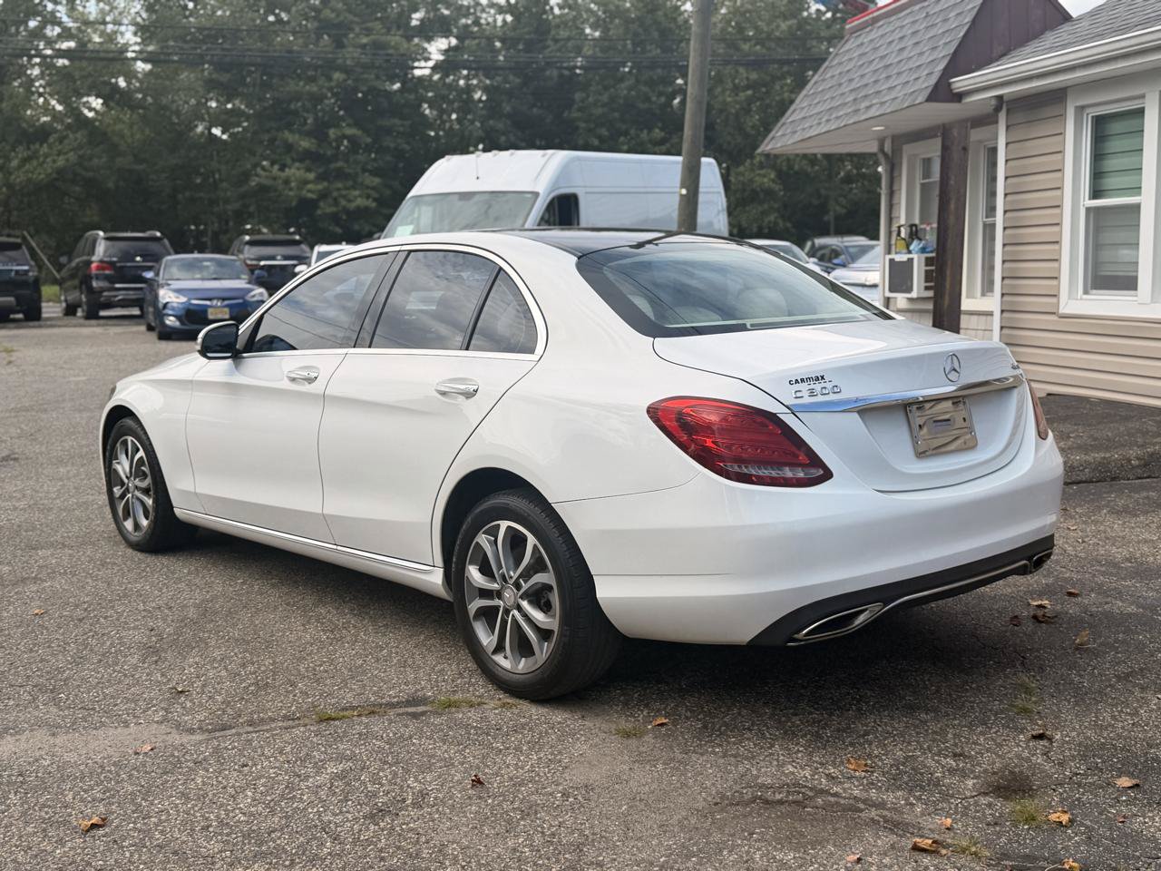 Used 2015 Mercedes-Benz C 300 4MATIC Sedan image 3